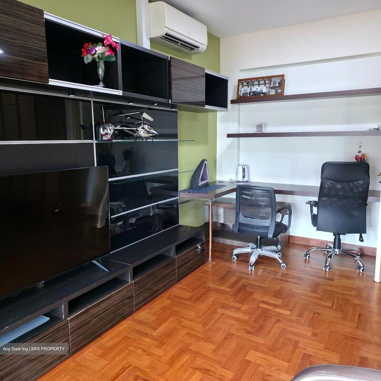 The Springside (D26), Terrace #509508511